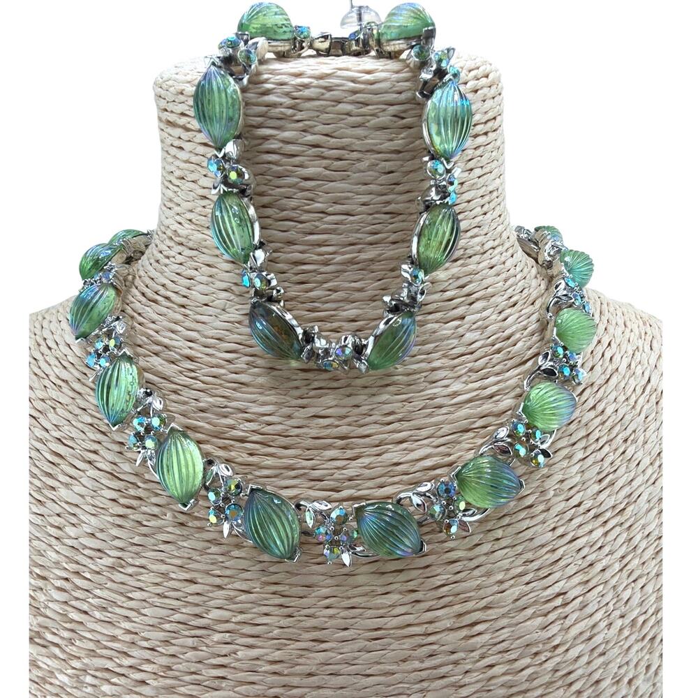 Vintage Lisner Iridescent Green Leaf & Aurora Borealis Jewelry Set